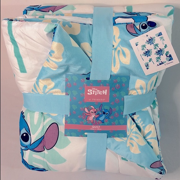 🆕 Disney “Stitch” Hawaiian Floral Graphic Minky-Lined Puffy Quilted Blanket - Picture 12 of 12